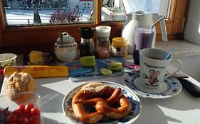 Allgaeu Vibes - Fusslaeufige Erreichbarkeit Vom Bahnhof, Echte Flatrate Fuer Internet Festnetz, Mit Aussicht, Wettergeschuetzter Balkon